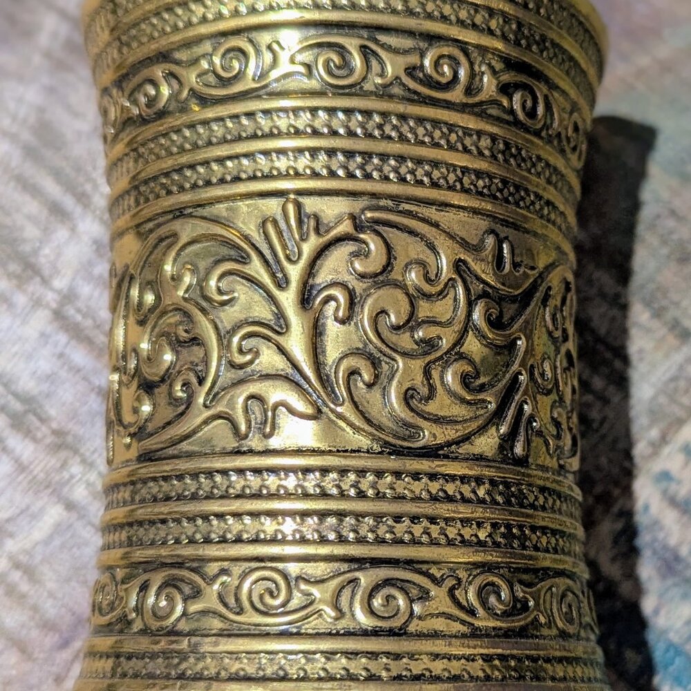 Vintage Wide Etched Metal Cuff Bracelet – Brass-Look